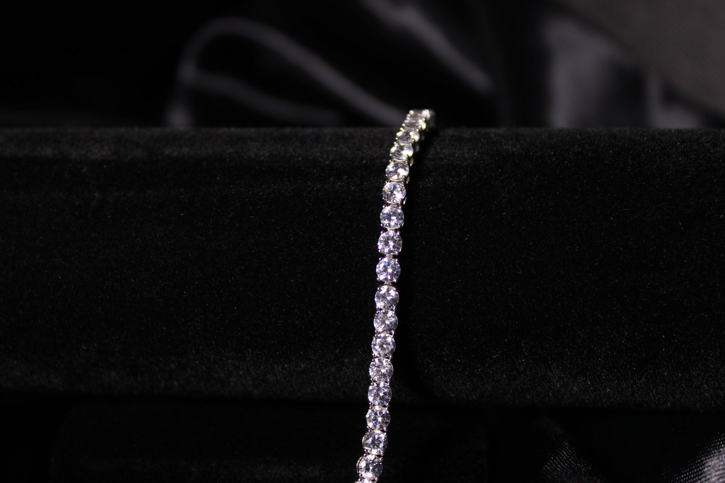 Sterling Silver Rhodium-plated 4mm CZ 7.5in Tennis Bracelet