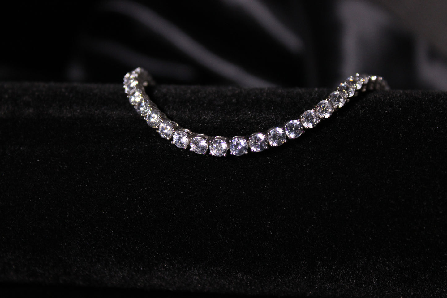 Sterling Silver Rhodium-plated 4mm CZ 7.5in Tennis Bracelet
